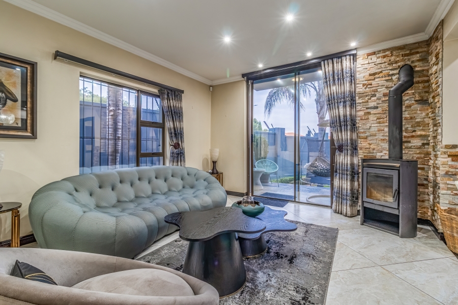 4 Bedroom Property for Sale in Bassonia Gauteng