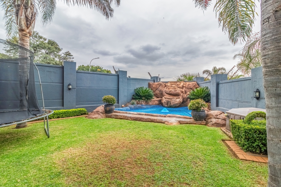 4 Bedroom Property for Sale in Bassonia Gauteng