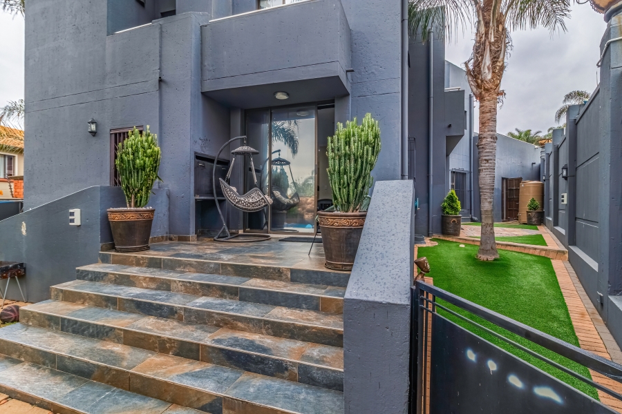 4 Bedroom Property for Sale in Bassonia Gauteng