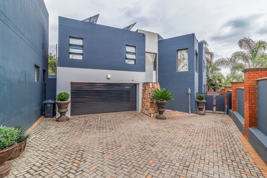 4 Bedroom Property for Sale in Bassonia Gauteng