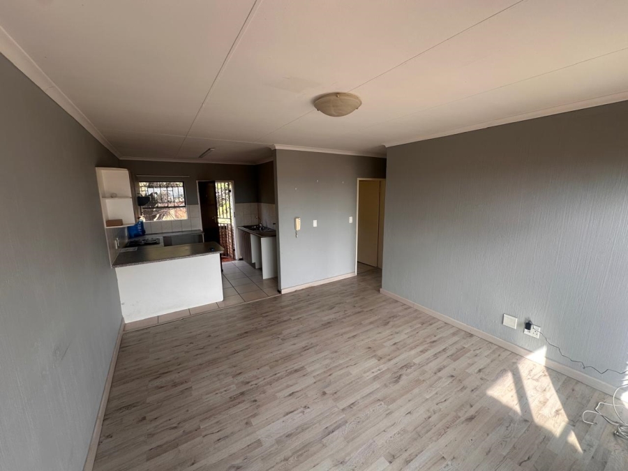 To Let 2 Bedroom Property for Rent in Amorosa Gauteng