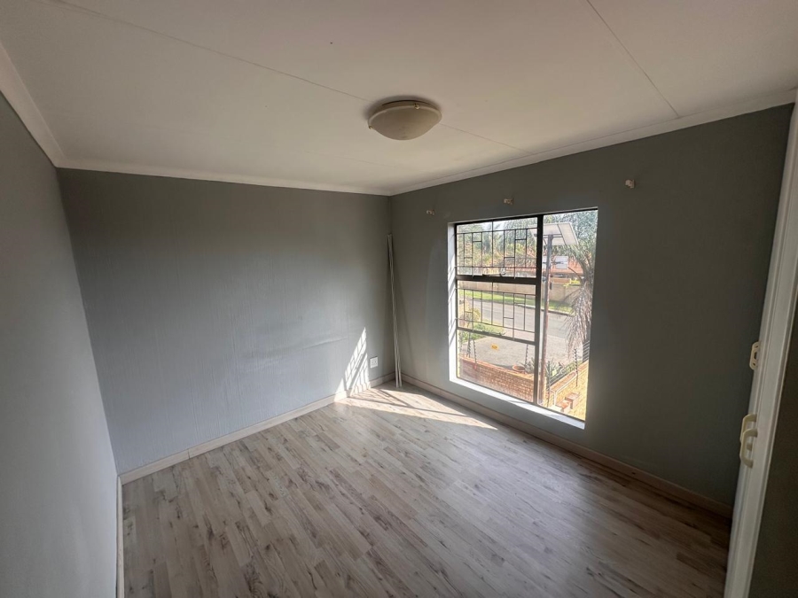 To Let 2 Bedroom Property for Rent in Amorosa Gauteng