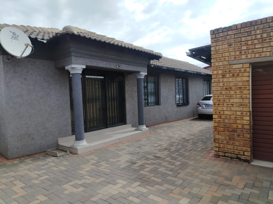 3 Bedroom Property for Sale in Kaalfontein Gauteng