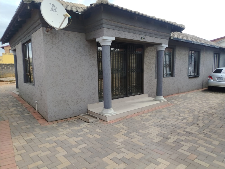 3 Bedroom Property for Sale in Kaalfontein Gauteng