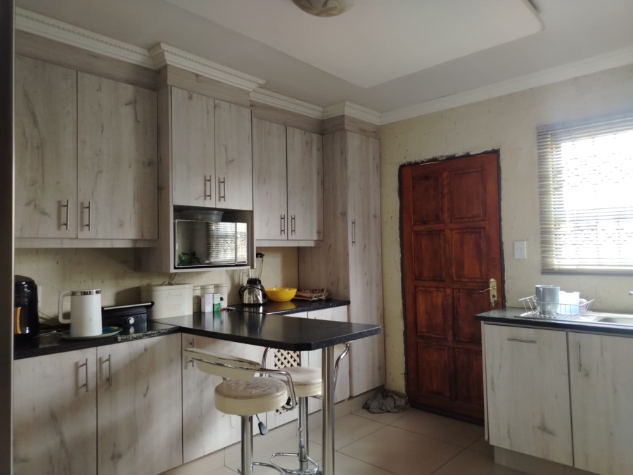 3 Bedroom Property for Sale in Kaalfontein Gauteng