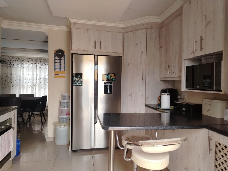 3 Bedroom Property for Sale in Kaalfontein Gauteng