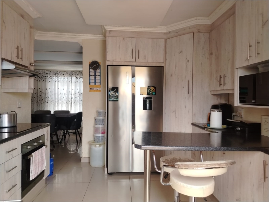 3 Bedroom Property for Sale in Kaalfontein Gauteng