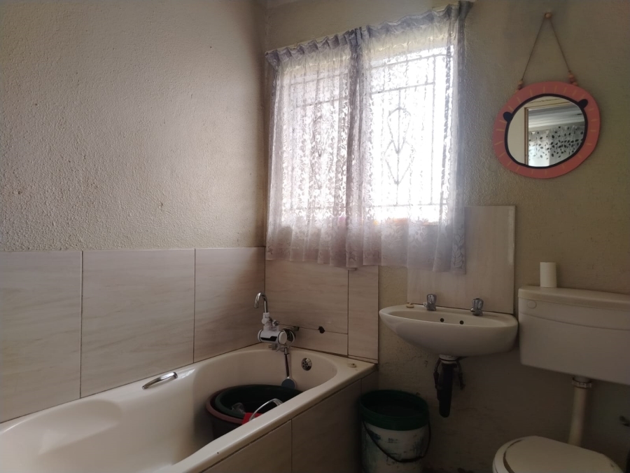 3 Bedroom Property for Sale in Kaalfontein Gauteng