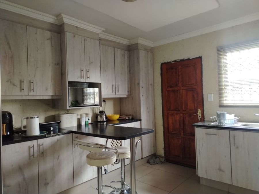 3 Bedroom Property for Sale in Kaalfontein Gauteng