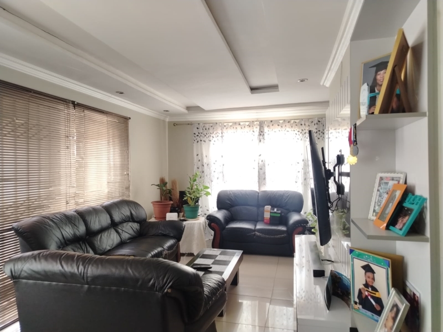 3 Bedroom Property for Sale in Kaalfontein Gauteng