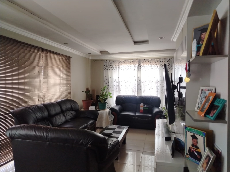 3 Bedroom Property for Sale in Kaalfontein Gauteng