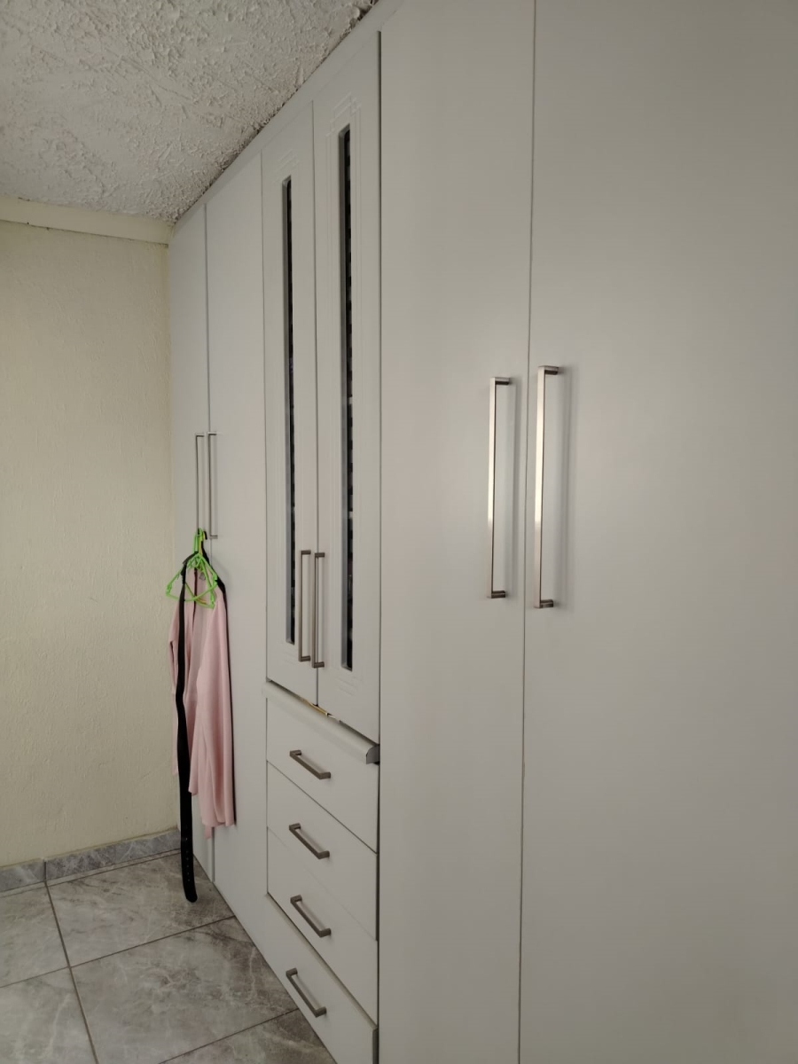3 Bedroom Property for Sale in Kaalfontein Gauteng
