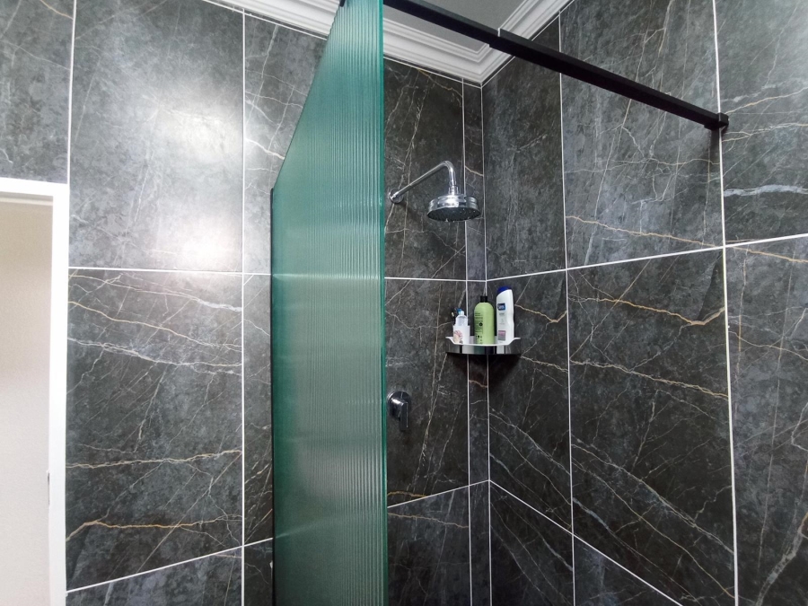 2 Bedroom Property for Sale in South Crest Gauteng