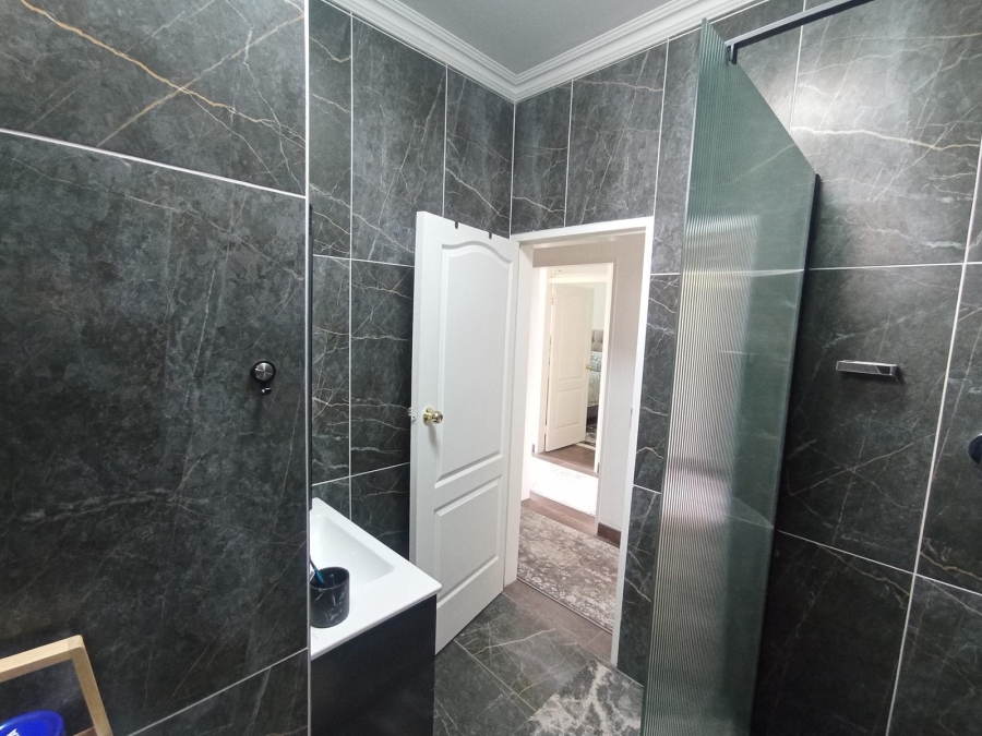 2 Bedroom Property for Sale in South Crest Gauteng