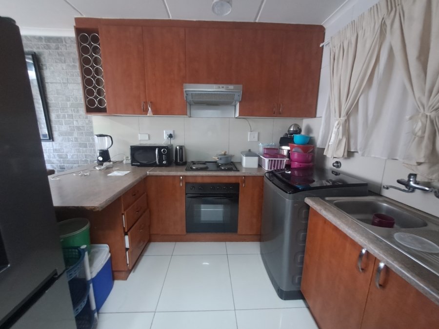 2 Bedroom Property for Sale in Greenhills Gauteng