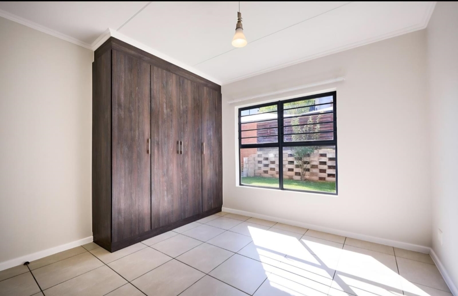 3 Bedroom Property for Sale in Olivedale Gauteng