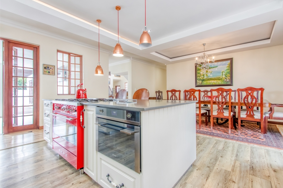 5 Bedroom Property for Sale in Bryanston Gauteng