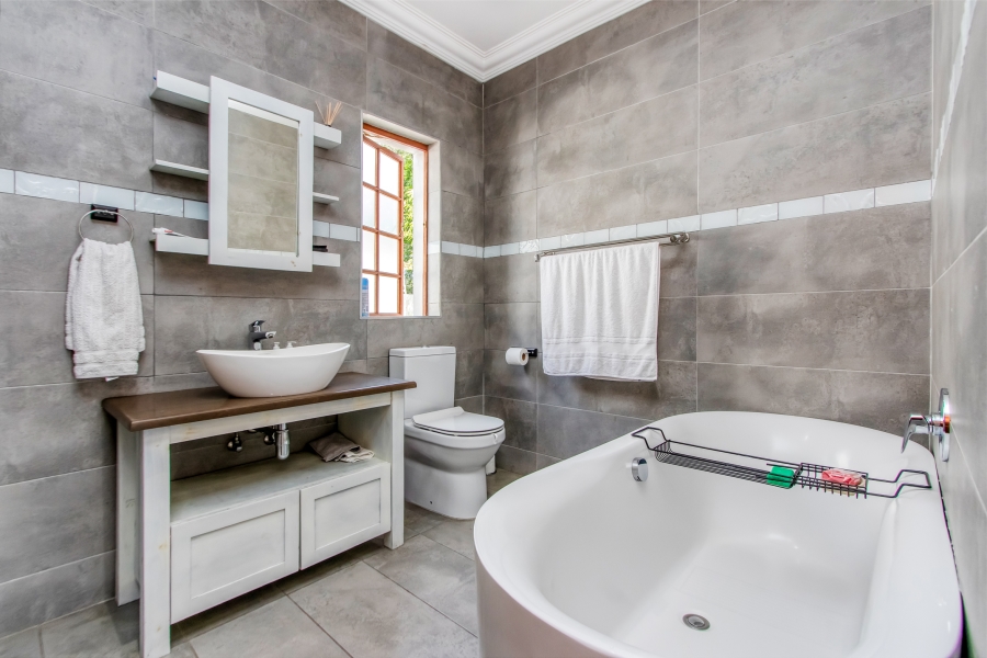 5 Bedroom Property for Sale in Bryanston Gauteng