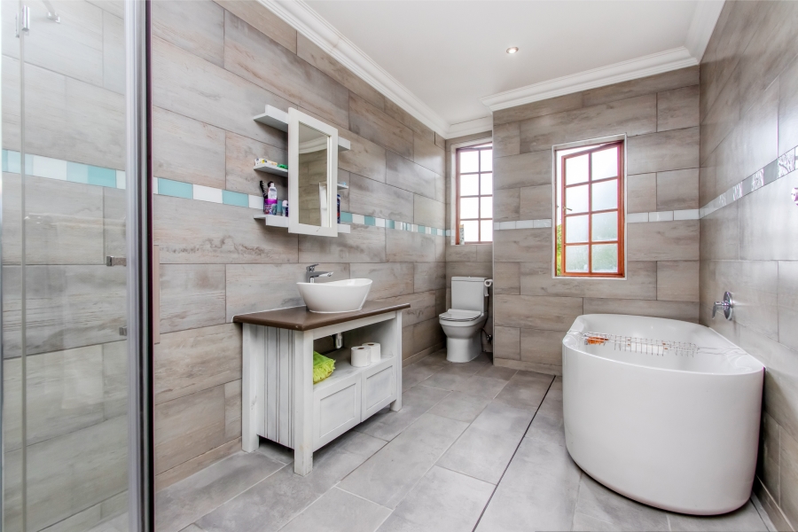 5 Bedroom Property for Sale in Bryanston Gauteng