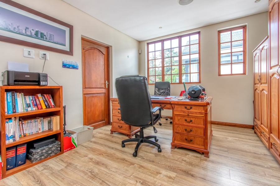 5 Bedroom Property for Sale in Bryanston Gauteng