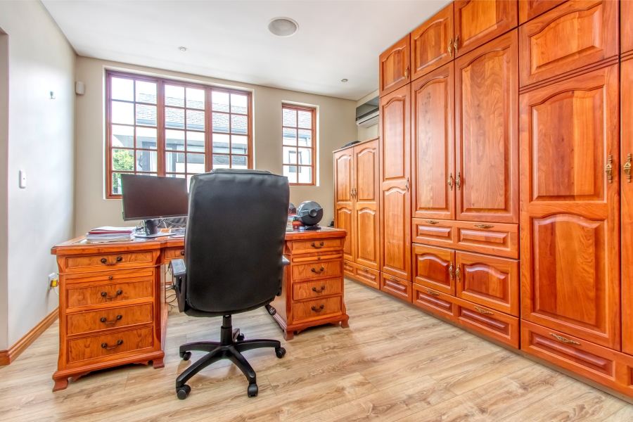 5 Bedroom Property for Sale in Bryanston Gauteng