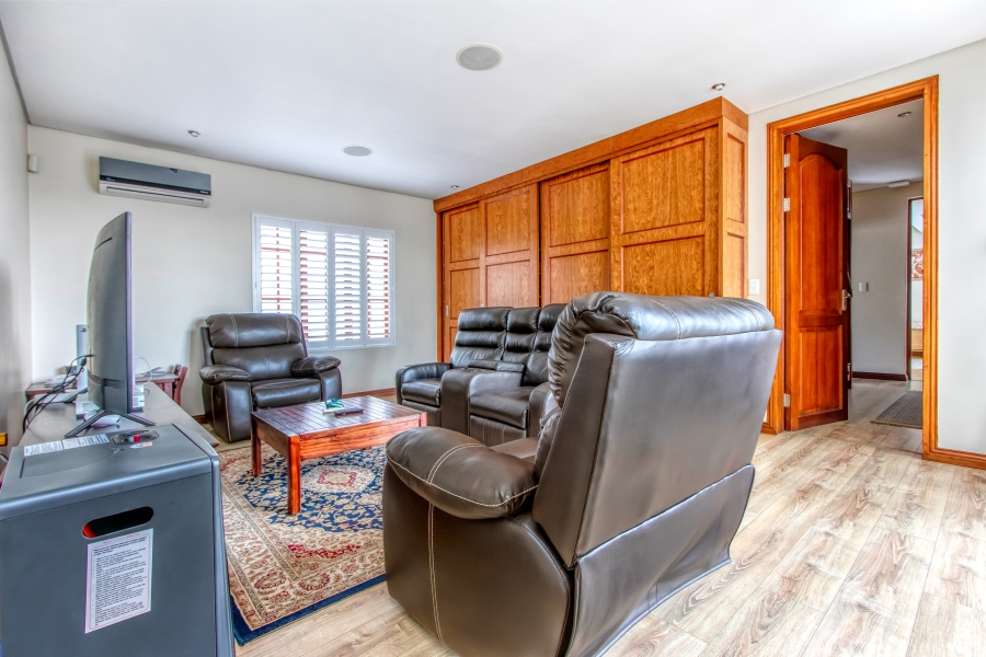 5 Bedroom Property for Sale in Bryanston Gauteng