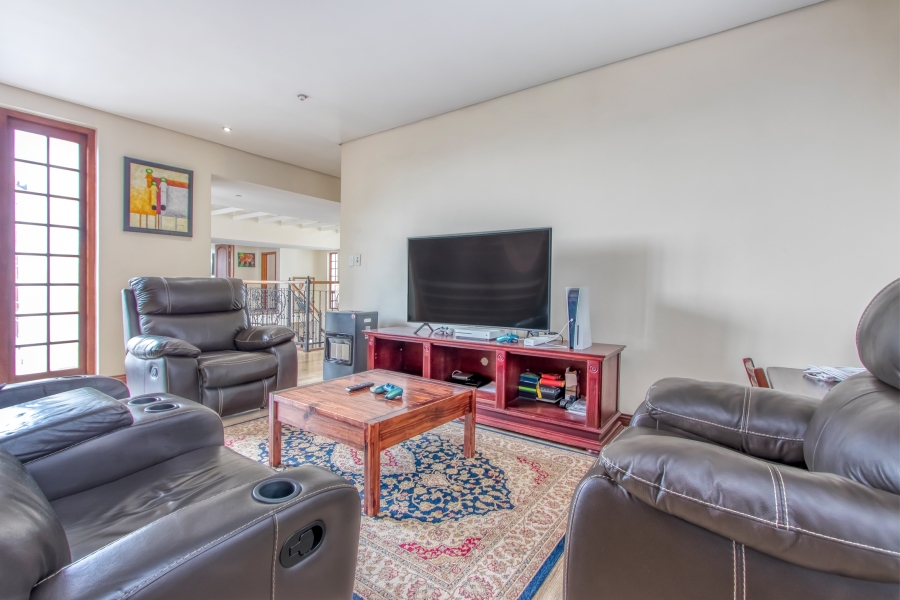 5 Bedroom Property for Sale in Bryanston Gauteng
