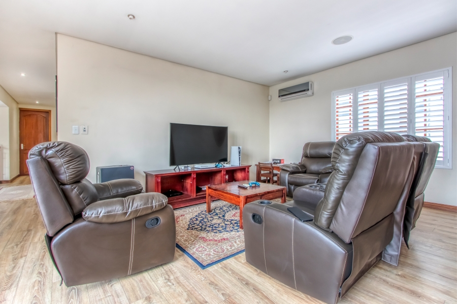 5 Bedroom Property for Sale in Bryanston Gauteng