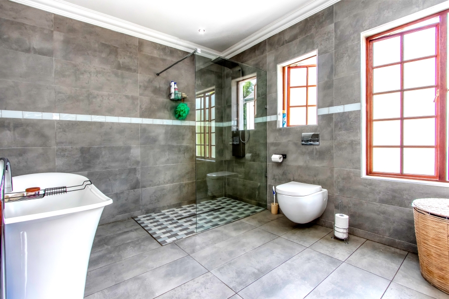 5 Bedroom Property for Sale in Bryanston Gauteng