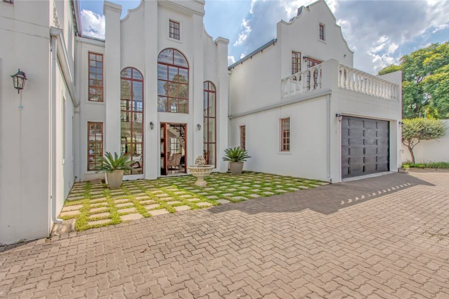 5 Bedroom Property for Sale in Bryanston Gauteng