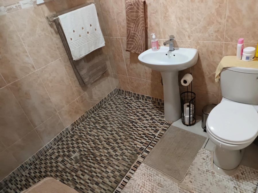 3 Bedroom Property for Sale in Zwartkop Gauteng