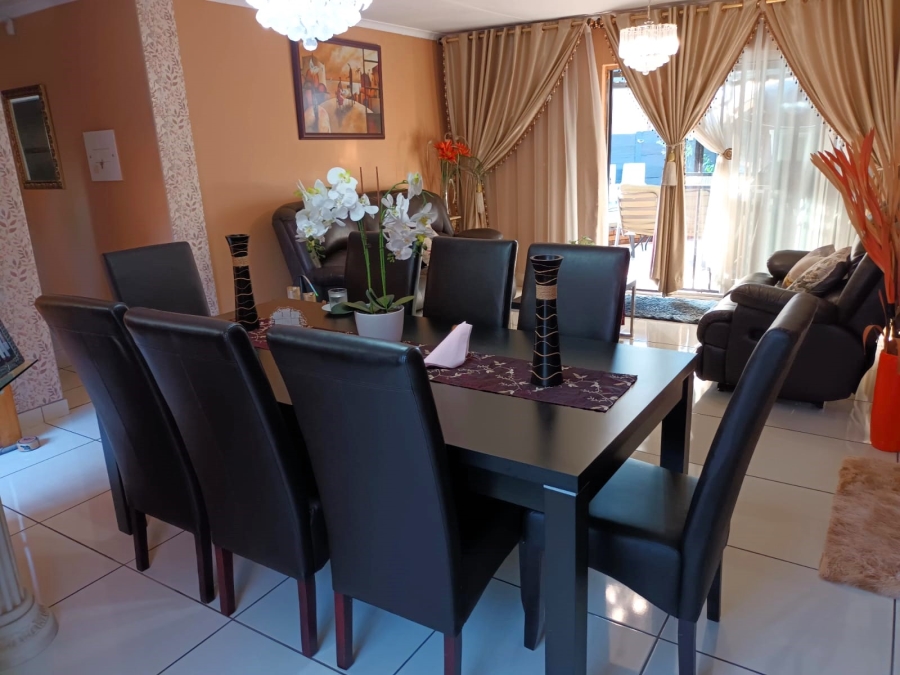 3 Bedroom Property for Sale in Zwartkop Gauteng