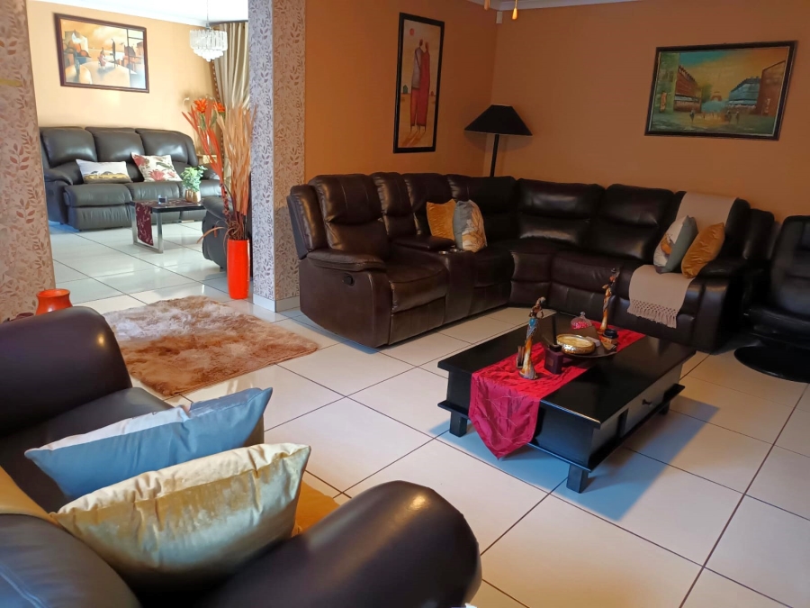 3 Bedroom Property for Sale in Zwartkop Gauteng
