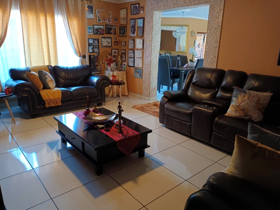 3 Bedroom Property for Sale in Zwartkop Gauteng