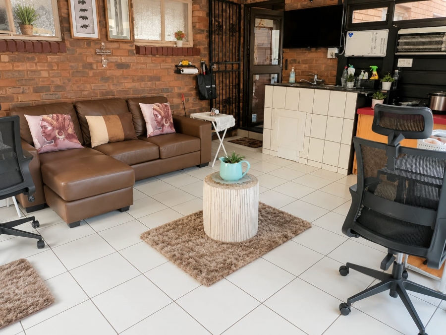 3 Bedroom Property for Sale in Zwartkop Gauteng
