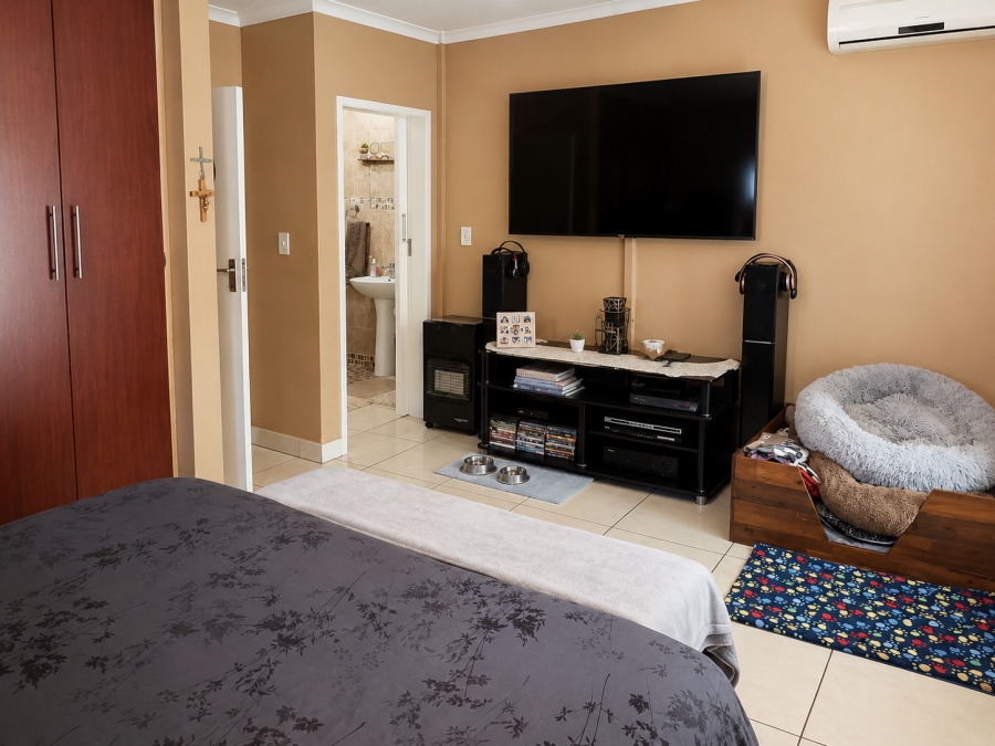 3 Bedroom Property for Sale in Zwartkop Gauteng