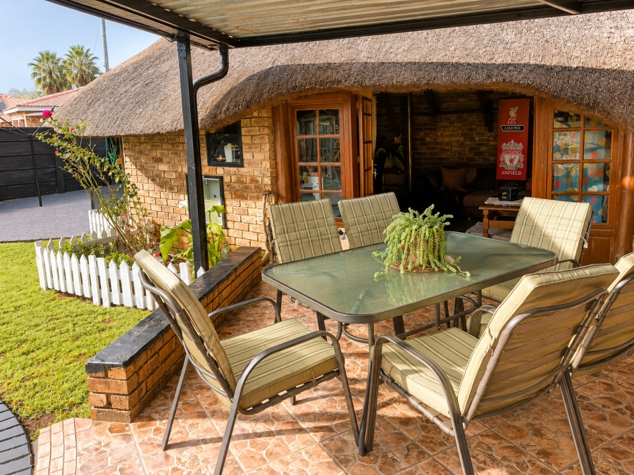 3 Bedroom Property for Sale in Zwartkop Gauteng
