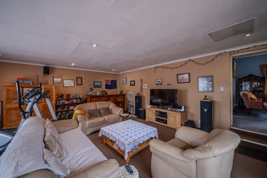 4 Bedroom Property for Sale in Faerie Glen Gauteng