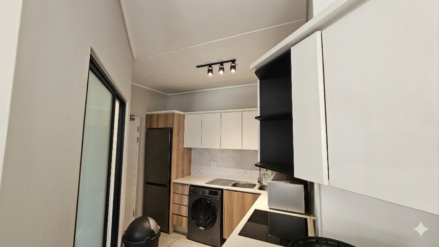 To Let 1 Bedroom Property for Rent in Waterfall Gauteng