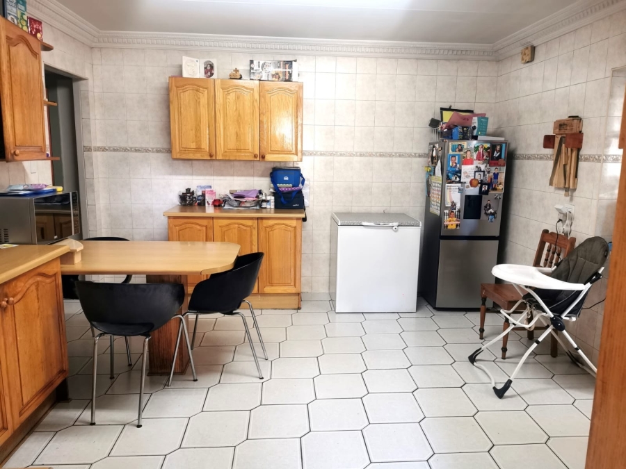 5 Bedroom Property for Sale in Primrose Gauteng
