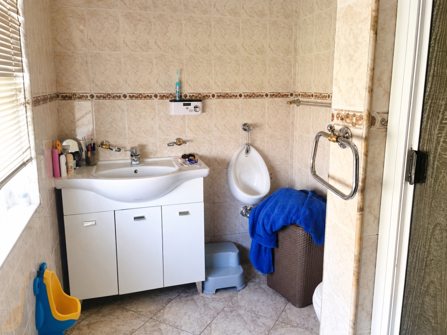 5 Bedroom Property for Sale in Primrose Gauteng