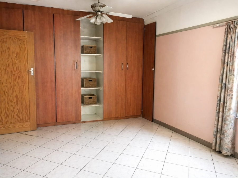 5 Bedroom Property for Sale in Primrose Gauteng