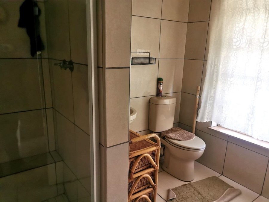 5 Bedroom Property for Sale in Primrose Gauteng