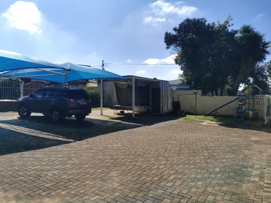 5 Bedroom Property for Sale in Primrose Gauteng
