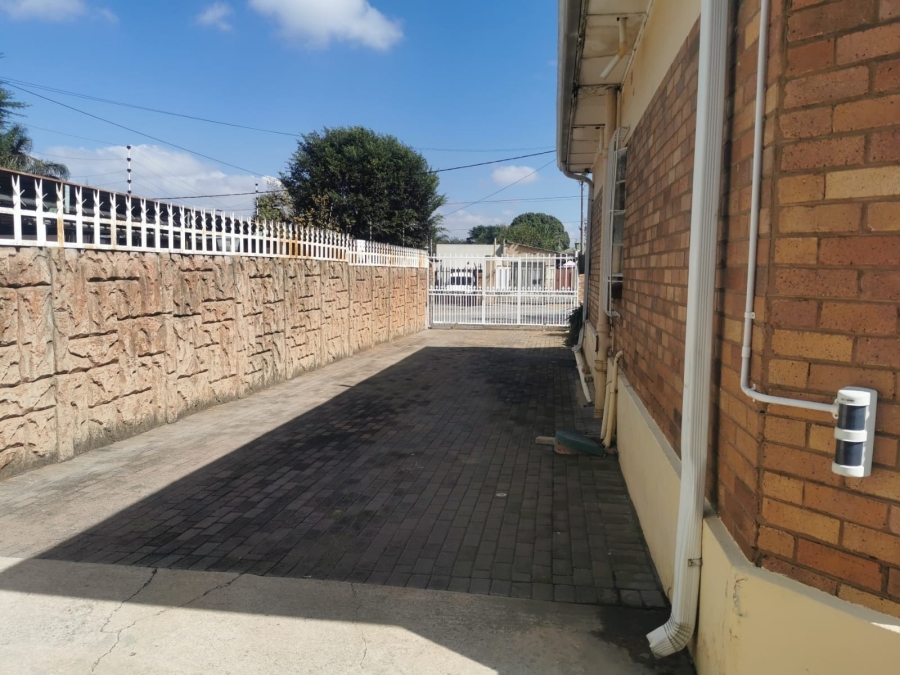 5 Bedroom Property for Sale in Primrose Gauteng