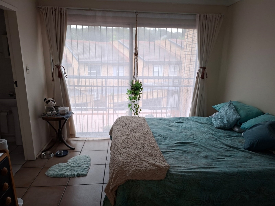 To Let 2 Bedroom Property for Rent in Roodekrans Gauteng