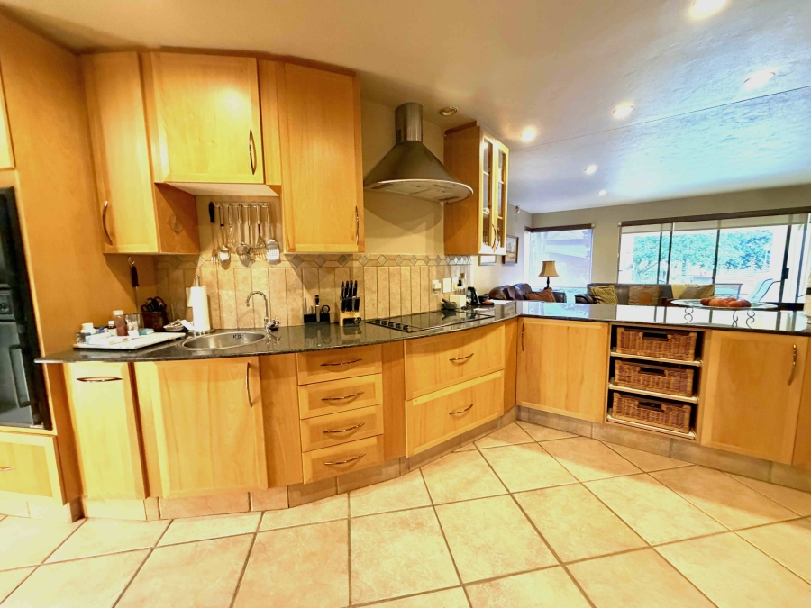 3 Bedroom Property for Sale in The Glades Gauteng