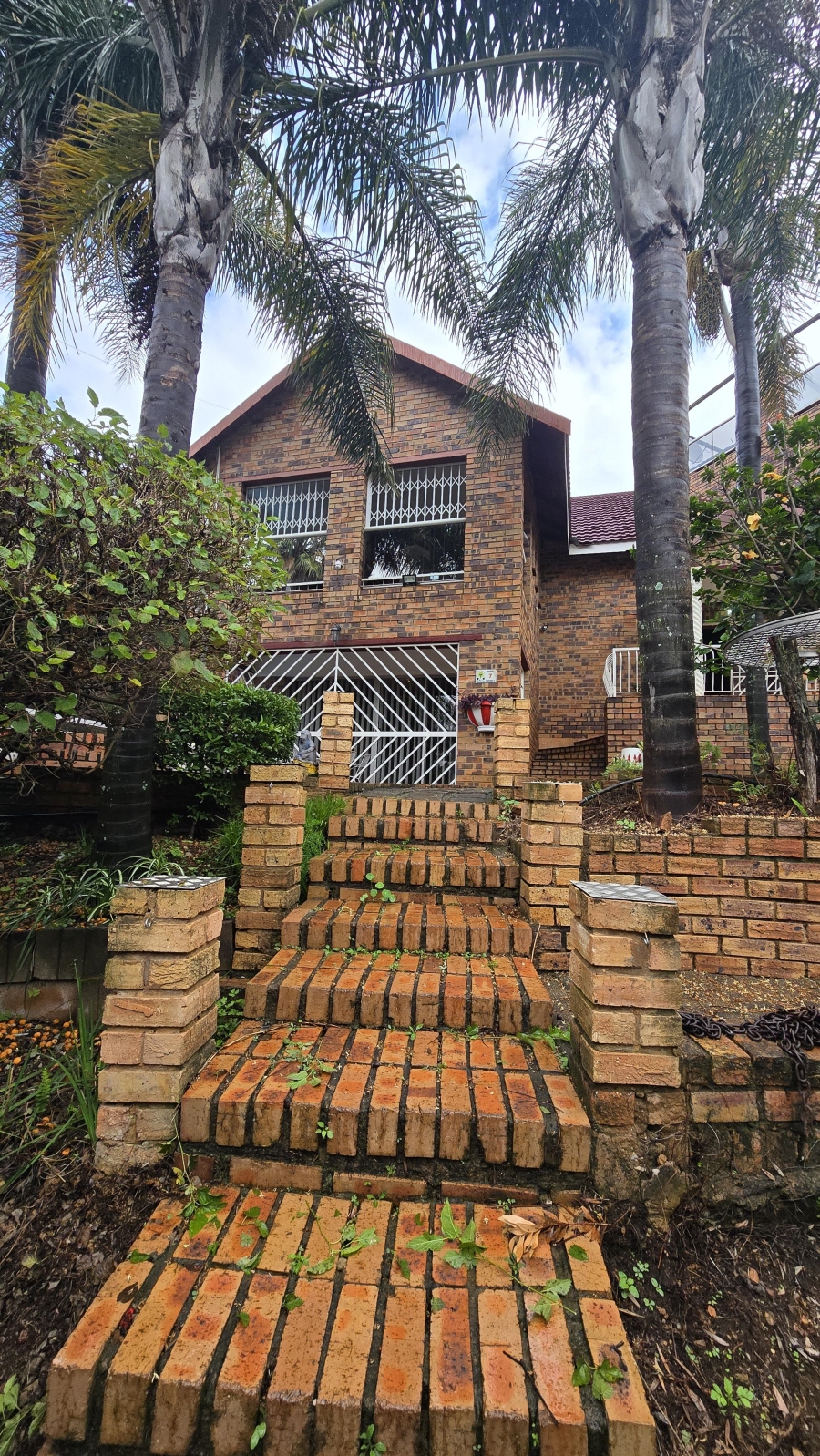 5 Bedroom Property for Sale in Rant En Dal Gauteng