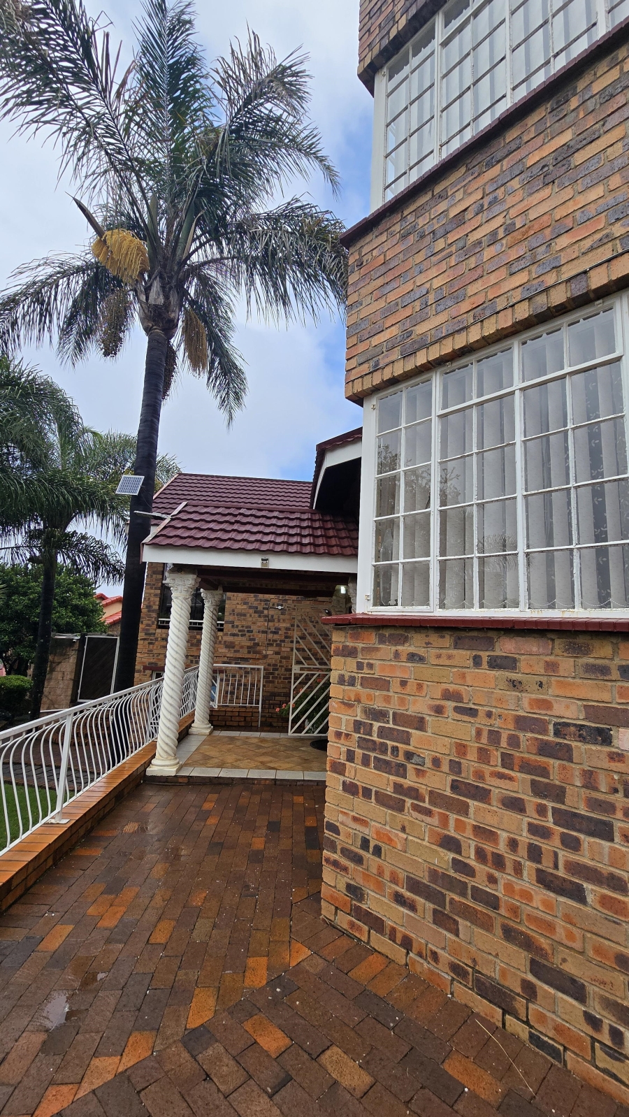 5 Bedroom Property for Sale in Rant En Dal Gauteng