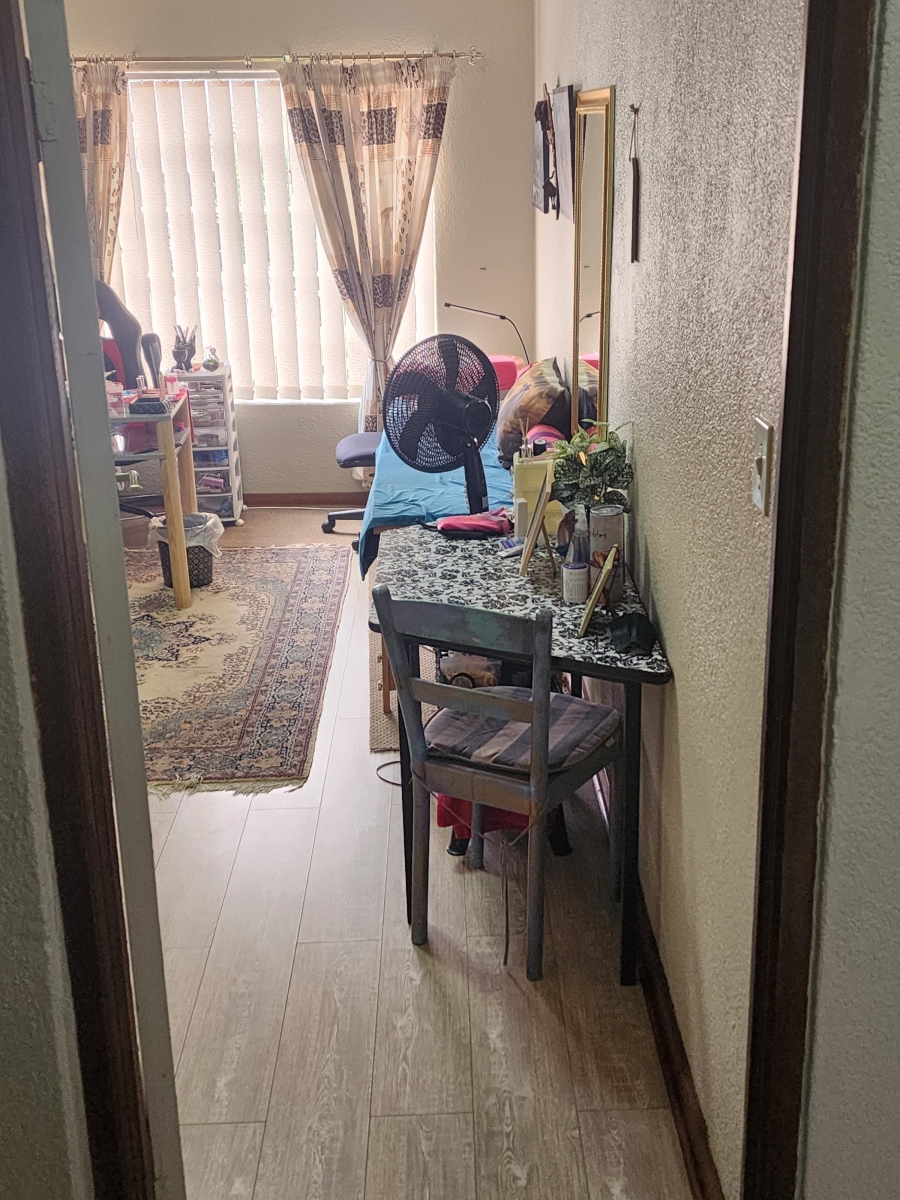 5 Bedroom Property for Sale in Rant En Dal Gauteng